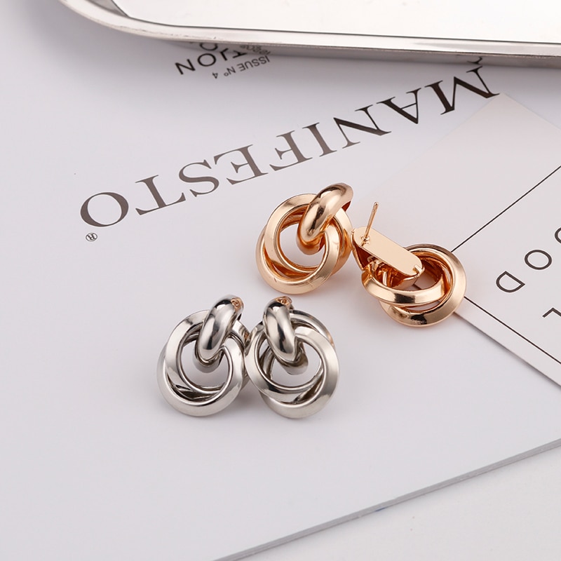 Women’s Knot Earrings
